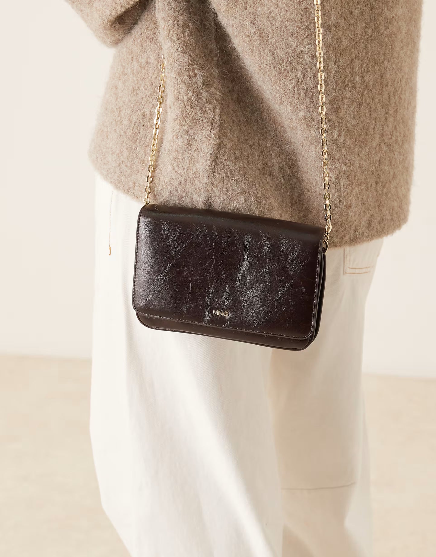 Mango cross body bag in cherry red