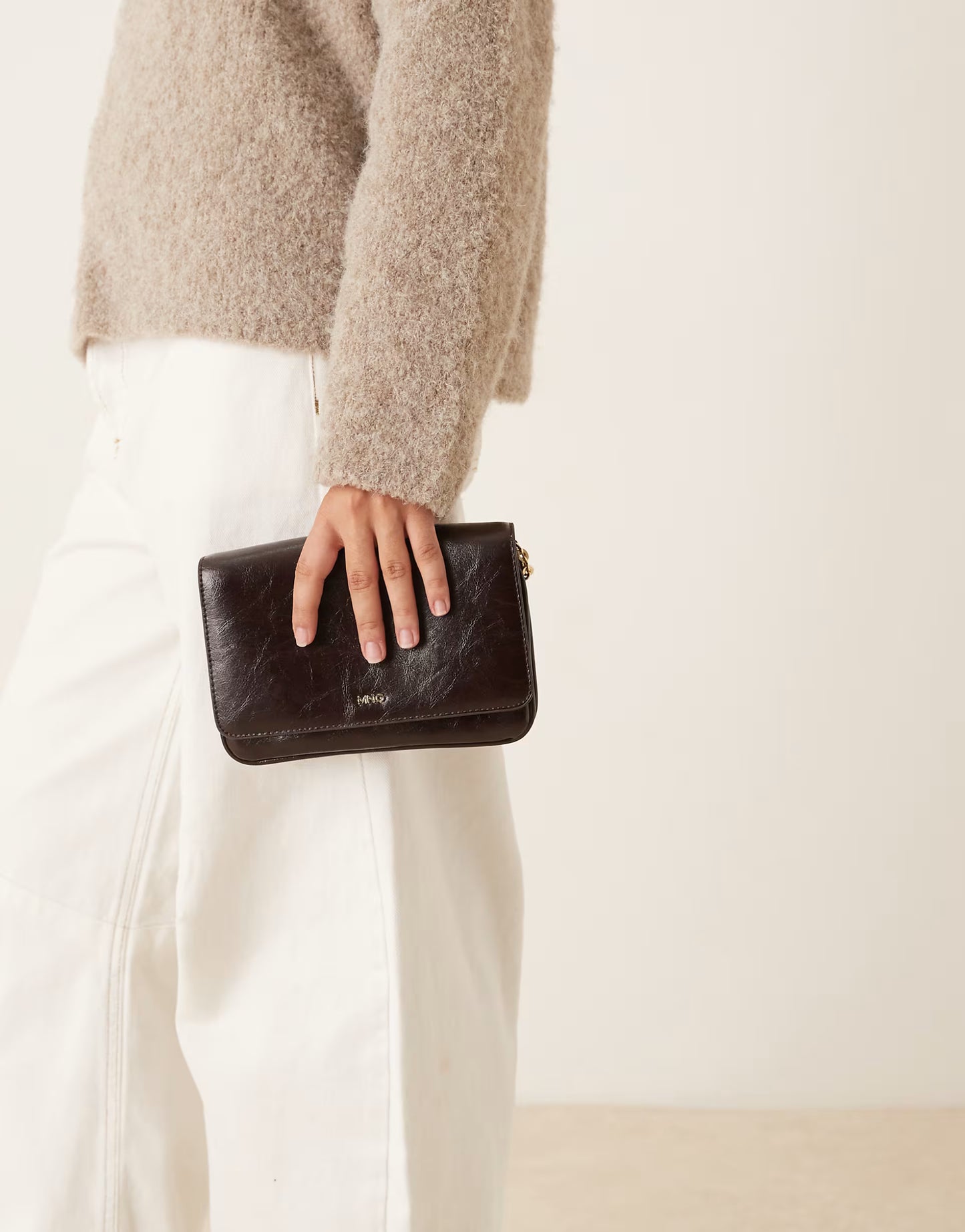 Mango cross body bag in cherry red