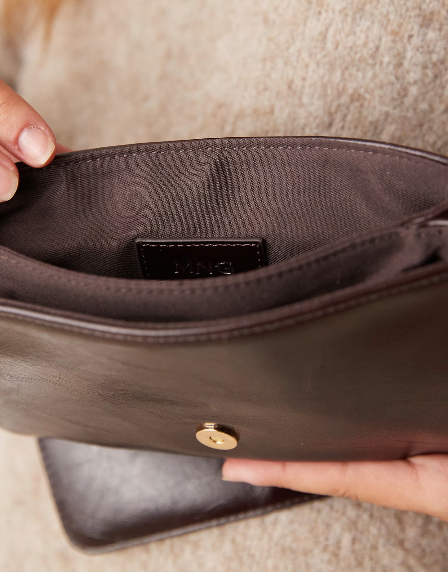 Mango cross body bag in cherry red